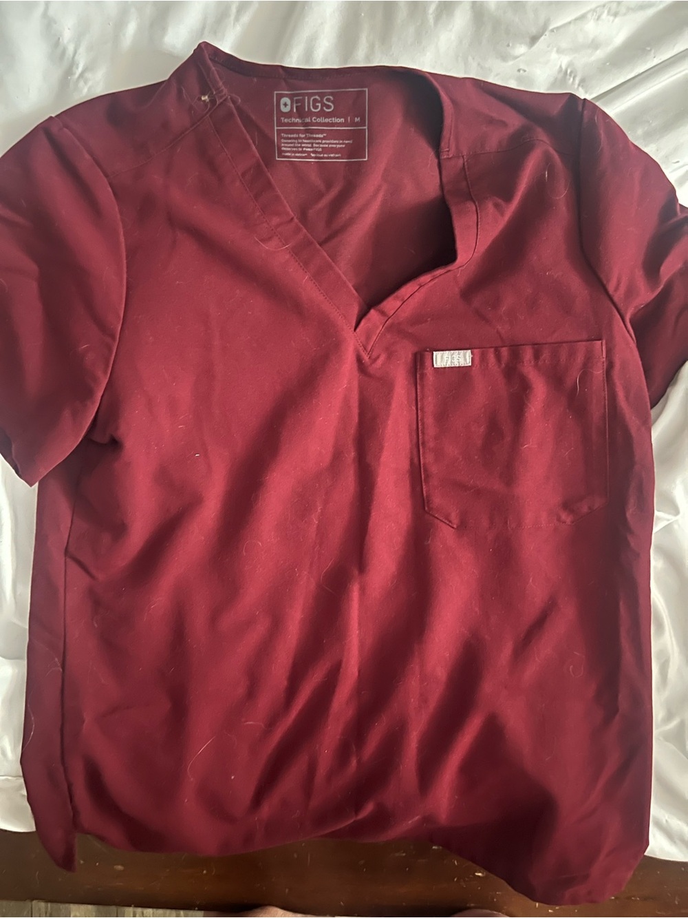 FIGS Women's V-Neck Scrub Top in Burgundy